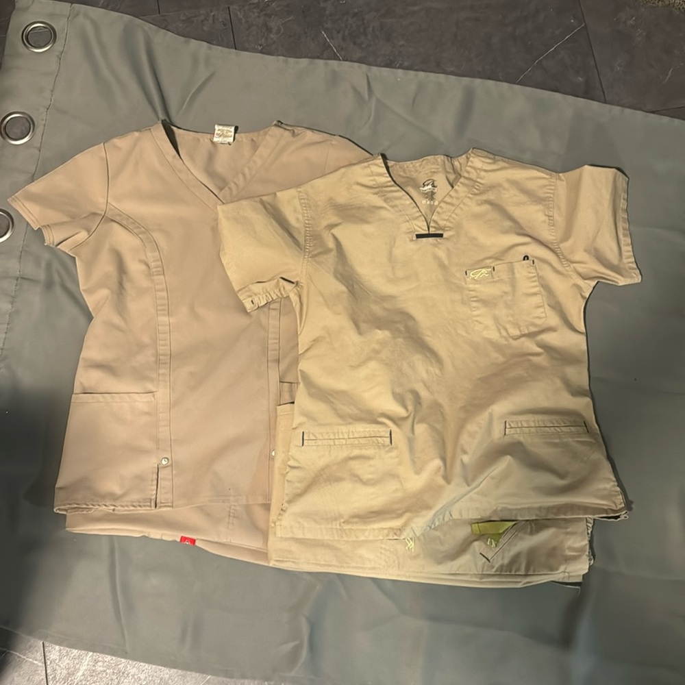 Bundle Eguna scrubs set. Dickies scrubs set. Tan color